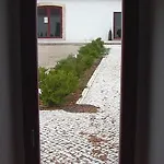 Konukevi Quinta Da Lapa 4*